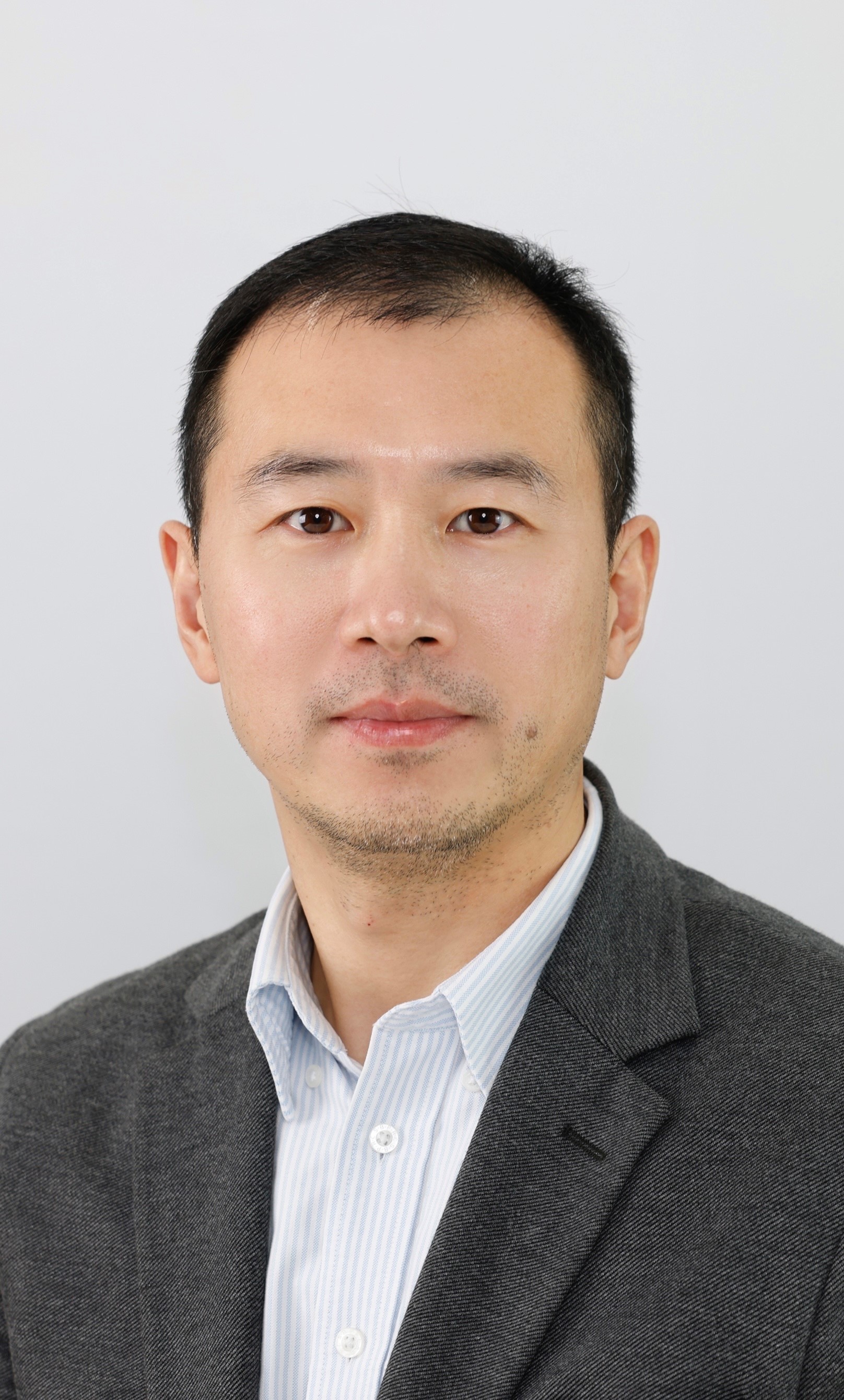 方潇湧.jpg